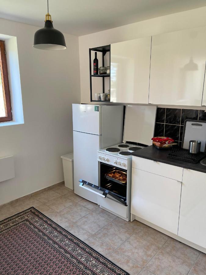 Veselica Villa Divcibare Bagian luar foto
