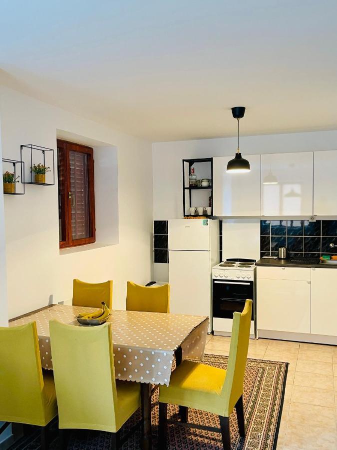Veselica Villa Divcibare Bagian luar foto